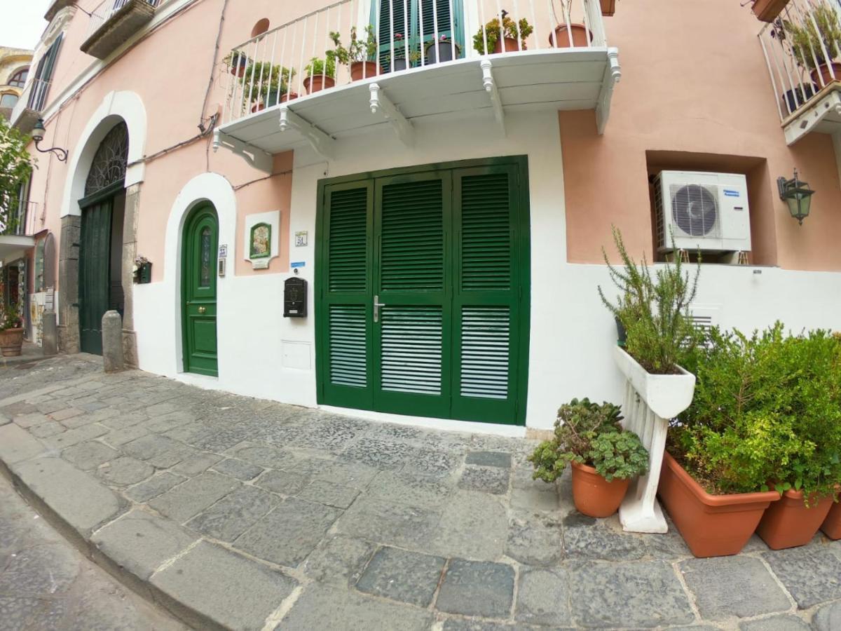 Appartamento Sul Mare Ad Ischia Ponte Eksteriør billede